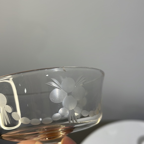 Vintage Mid-century modern etched short-stem champagne sorbet glasses set of 5 - Picture 9 of 13